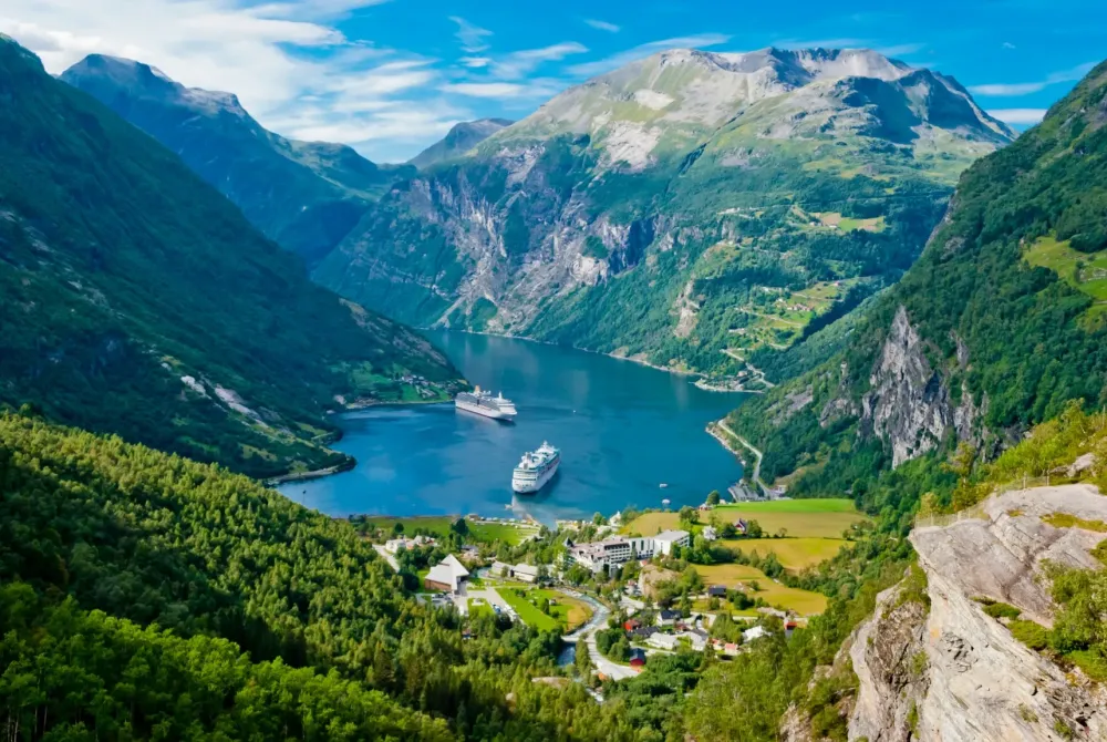 10 Breathtaking Tourist Places to Visit in Molde