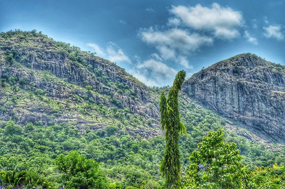 Experience the Beauty of Ouémé: 10 Best Tourist Places