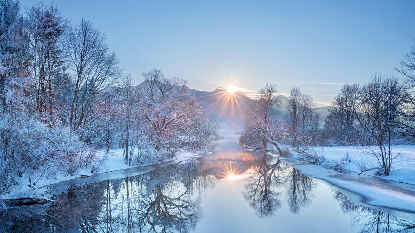 Rivire Loisach prs de la montagne Heimgarten en Bavire Allemagne 