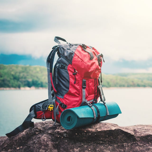 15 Hiking Essentials Hiking Checklist and Gear for Beginners