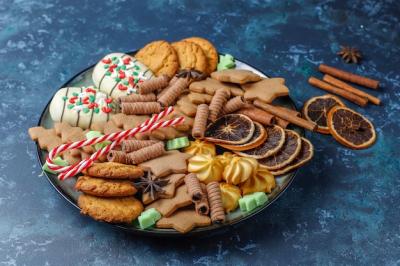 Tasty homemade Christmas cookies – free download