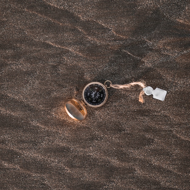 Retro Compass on Rocky Surface – Free Stock Photo for Download