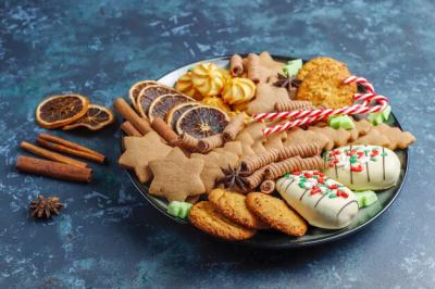 Tasty homemade Christmas cookies – Free Stock Photo