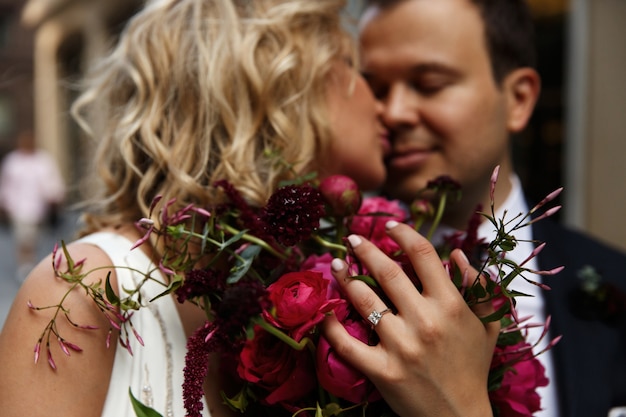 Red Wedding Bouquet Bride Groom Kiss Free Stock Photo Download