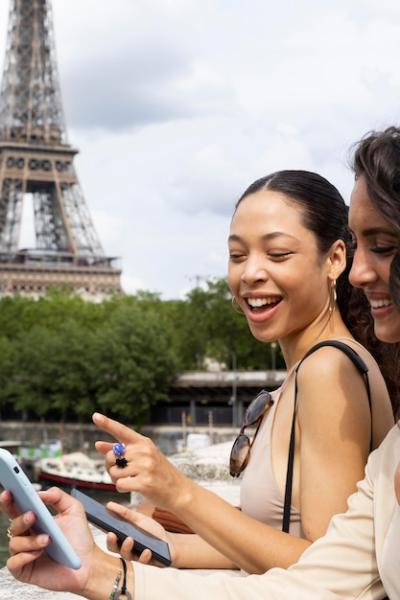 Women traveling together in Paris