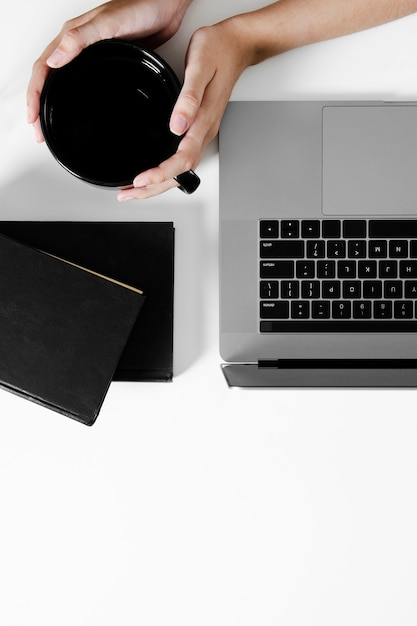 Flat lay desk concept with copy space – Free Stock Photo Download