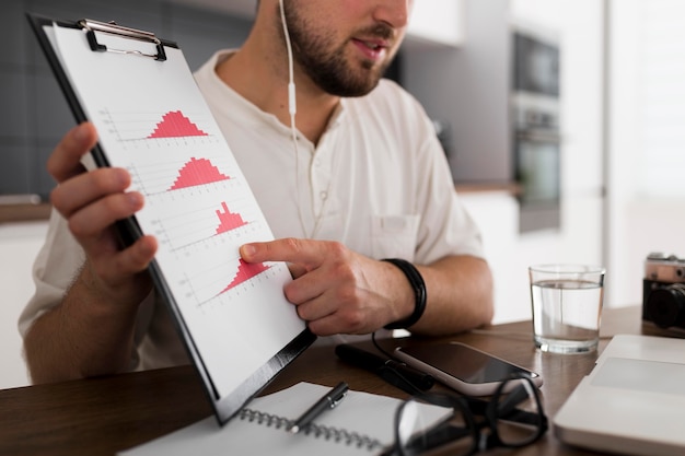 Close-up freelancer video conferencing at home – Free Stock Photo Download