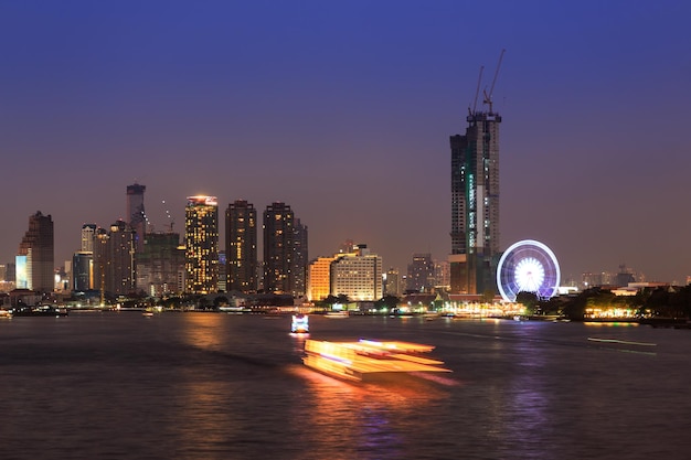 Chao Phraya River and Bangkok Cityscape at Twilight – Free Stock Photo