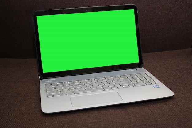 Blank Green Screen Laptop – Free Download PSD Template