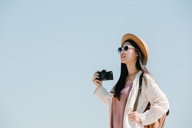 Female Tourists Capturing the Atmosphere – Free Stock Photo Download