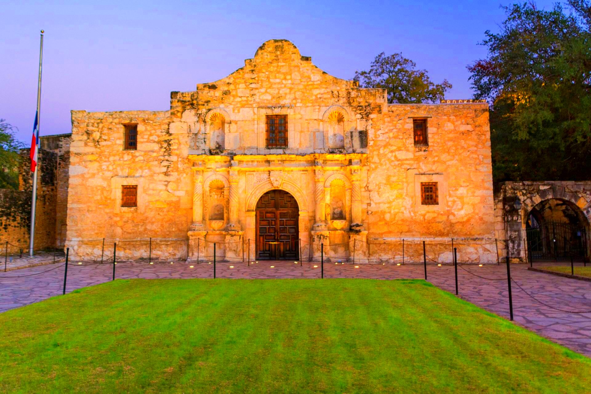 The Alamo Amazing America