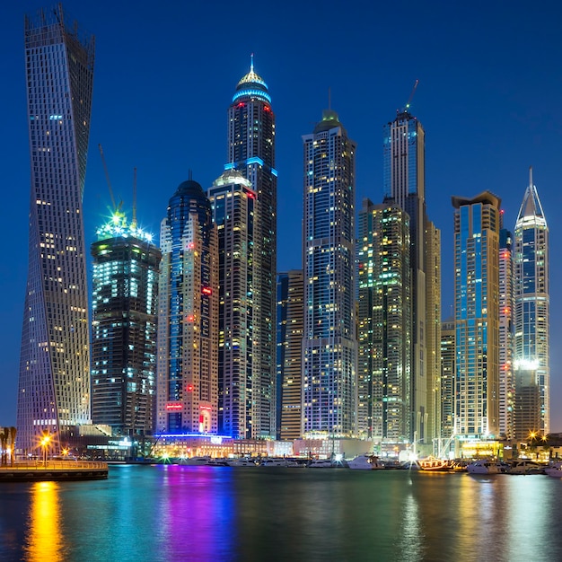 Stunning Dusk Views of Dubai Marina Skyscrapers – Free Download