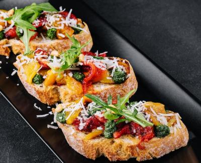 Bruschetta with Roasted Peppers, Pesto, and Parmesan Cheese – Free Stock Photo for Download