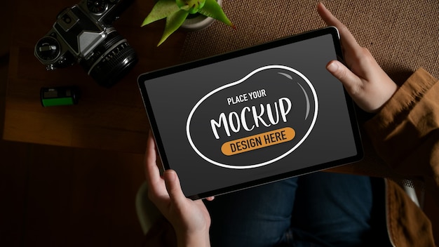 Mockup Tablet Held by Female Hands at Desk â Free Stock Photo for Download