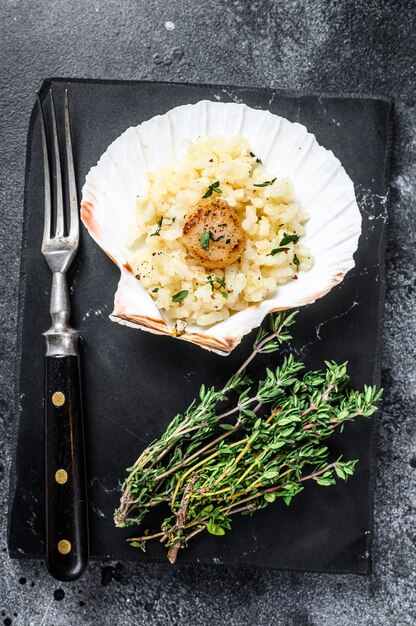 Risotto with Pan Seared Sea Scallops in a Shell – Free Download