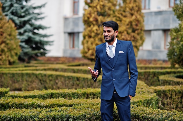 USAn Man with Bindi in Blue Suit Posed Outdoors â Free Download Stock Photo