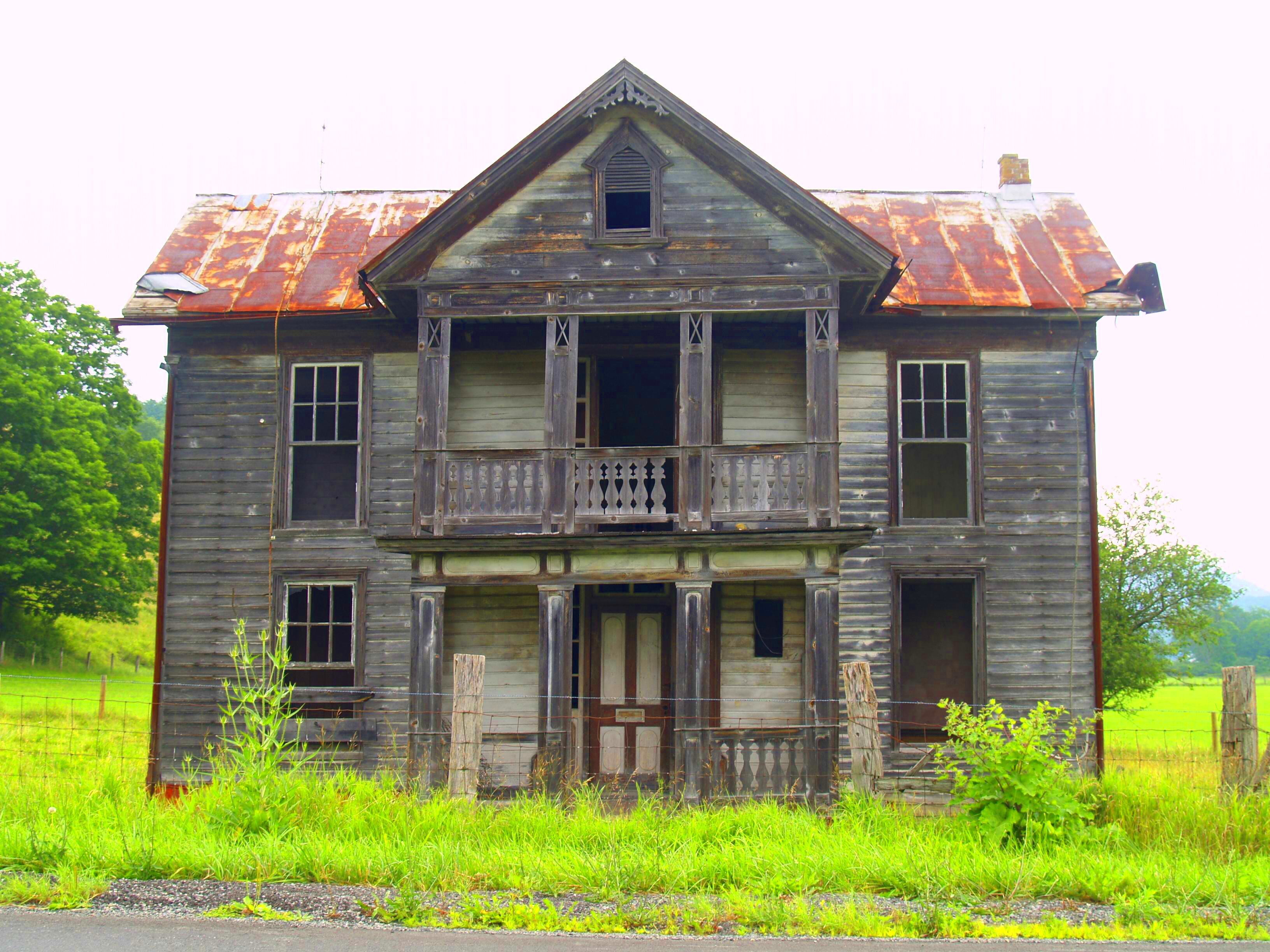 Old house Abandoned farm houses Abandoned mansions Abandoned houses