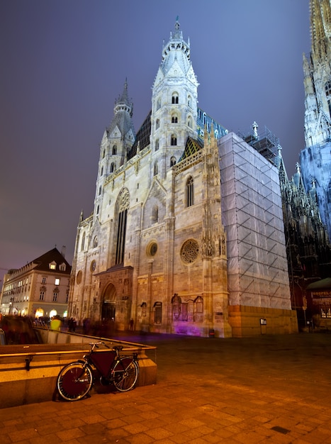 Night View of St. Stephen’s Cathedral in Vienna – Free Download