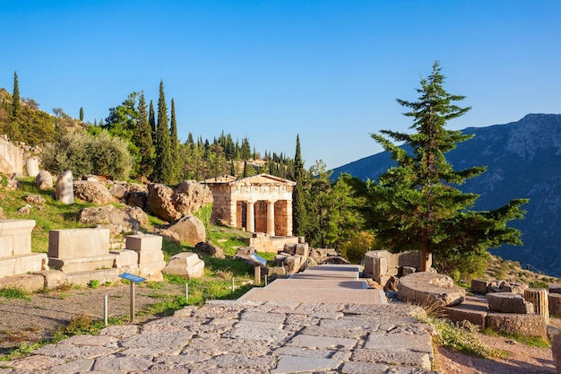 The Treasury of Athens: Discover the Athenian Treasure in Delphi – Free Stock Photo Download