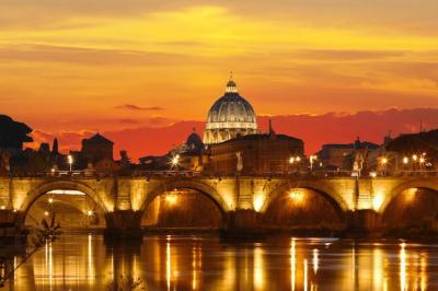 Stunning Sunset View of Saint Peter’s Basilica in Vatican City – Free Download