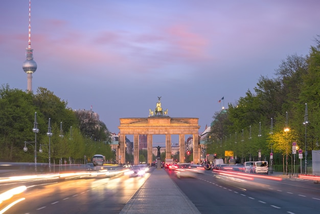 The Brandenburg Gate in Berlin at Sunset – Free Stock Photo for Download