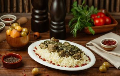 Turshu Govurma Plov: Meat Pieces and Rice Garnish – Free Stock Photo Download