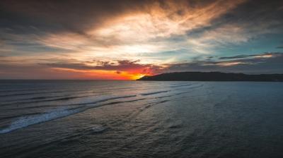 Peaceful Ocean Sunset in Lombok, Indonesia – Free to Download