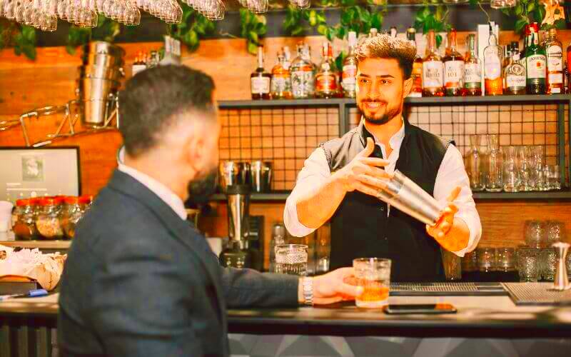 How Freelance Bartenders Can Enhance Their Presentation Advanced Mixology