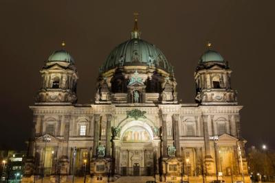 Berliner Dom – Stunning Architecture and Scenic Views for Free Download