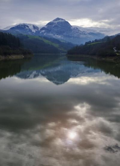 Mount Txindoki and Ibiur Reservoir in Euskadi – Free Stock Photo Download