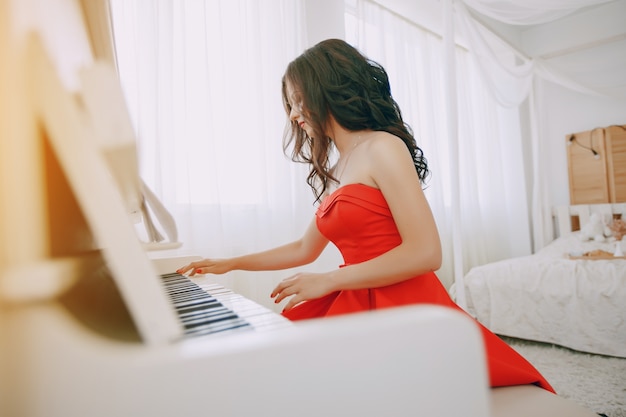 Lady with Piano – Free Stock Photo for Download