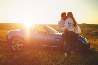 Couple Kissing and Hugging – Free Download | Free Stock Photo