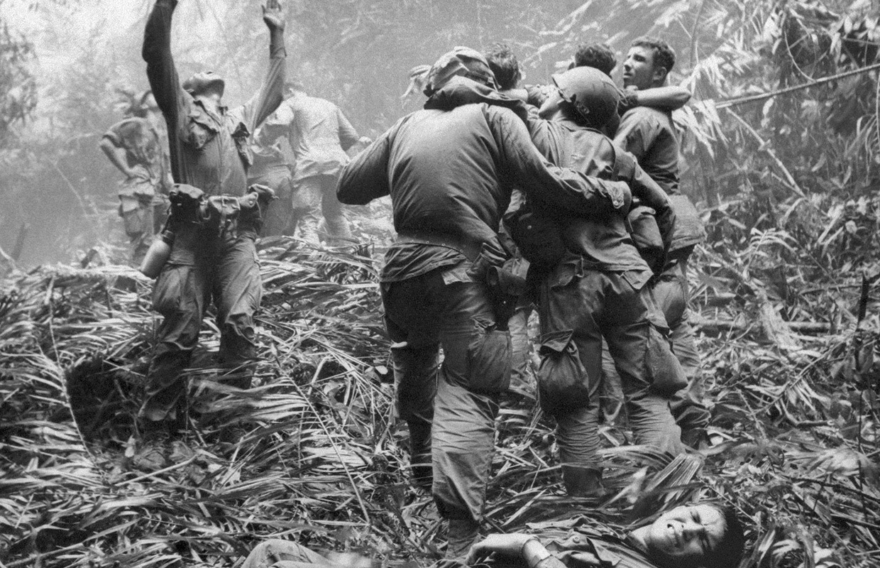 Iconic AP photo of 101st soldier showed toll of Vietnam War to America 