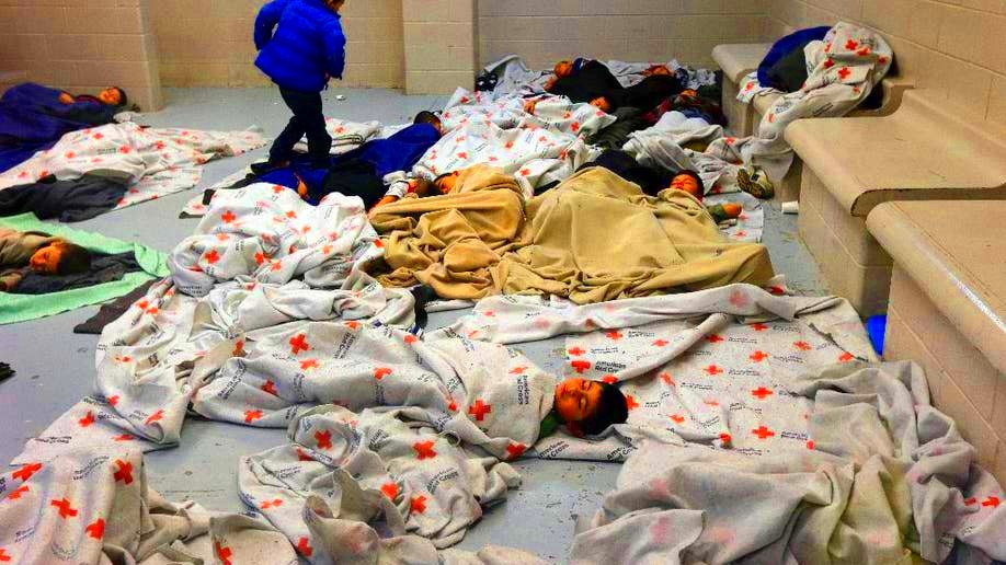 Unaccompanied immigrant children held in crowded smelly cells at Texas 