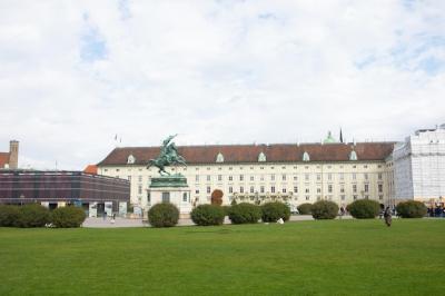 Hofburg Palace and Heldenplatz in Vienna, Austria – Free Stock Photo for Download