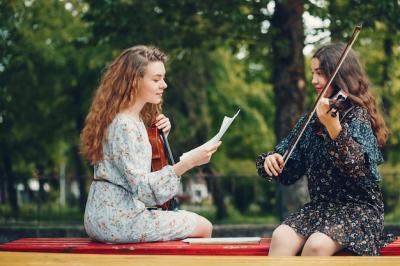 Beautiful and Romantic Girls in a Park with a Violin – Free Stock Photo for Download