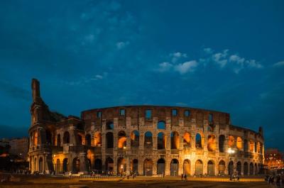 Historical Colosseum at Night in Roma, Italy – Free Download