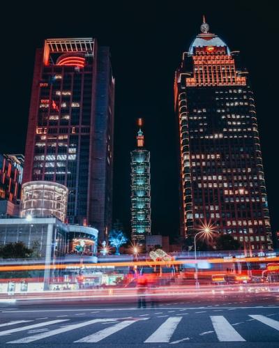 Nighttime Vertical Shot of Xiangshan Trail in Taipei, Taiwan – Free Download