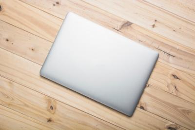 Laptop on Wooden Plank – Free Stock Photo for Download