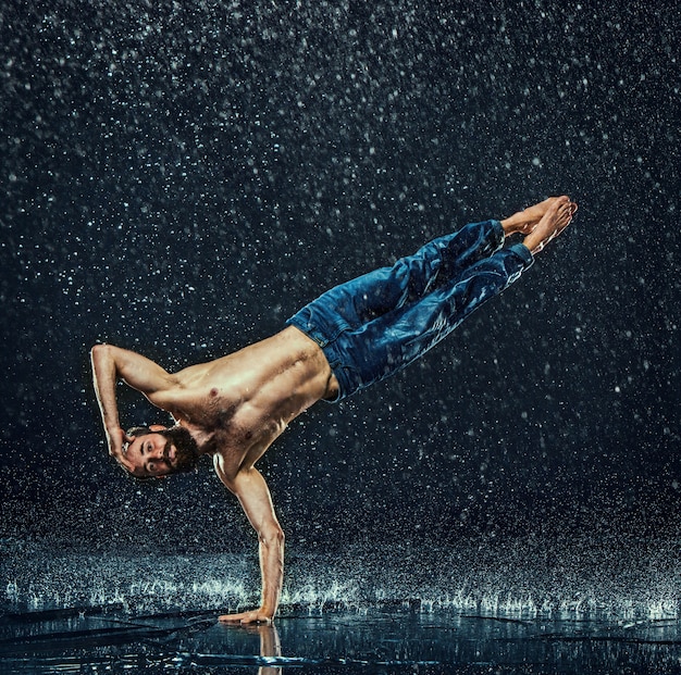 Break Dancer in Water – Free Stock Photo for Download