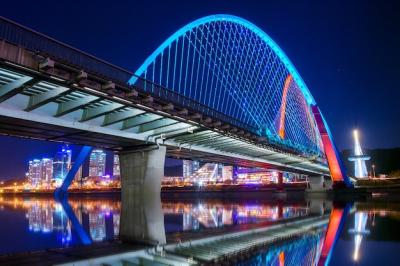 Night View of Expro Bridge in Daejeon, Korea – Free Download