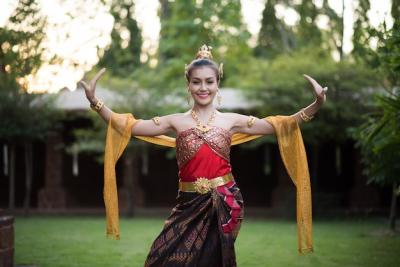 Beautiful Woman in Traditional Thai Attire – Free Stock Photo, Download for Free