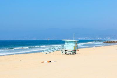 Stunning Photos of Venice Beach Area in Los Angeles – Free Download