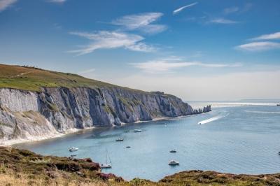 Breathtaking Shot of Harbor Isle of Wight in the English Channel – Free to Download