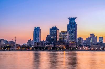 Stunning Night View of Bund Architecture in Shanghai – Free Stock Photo for Download