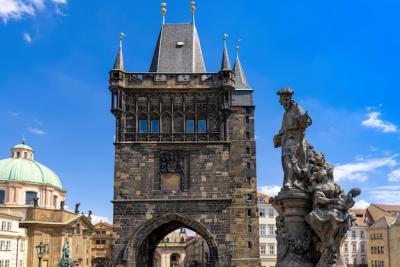 Czechia’s Iconic Charles Bridge Over the Vltava River – Free Stock Photo Download