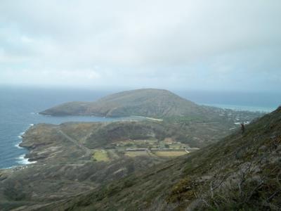 Stunning High Angle View of Hawaii’s Mountainous Seashore – Free to Download