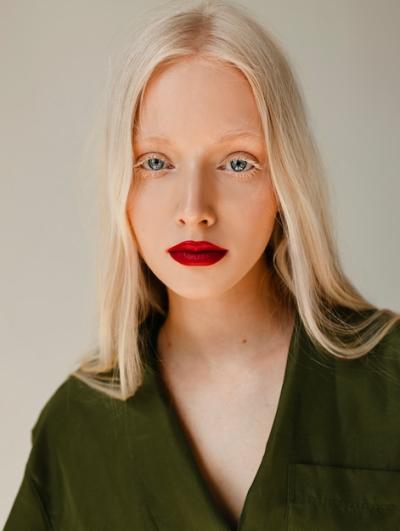 Stunning Portrait of a Beautiful Albino Woman – Free Stock Photo for Download