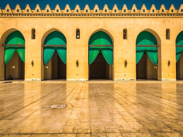 Stunning Mosque Courtyard – Free Stock Photo for Download