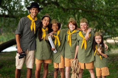 Smiley Scouts Enjoying Nature – Free Stock Photo Download